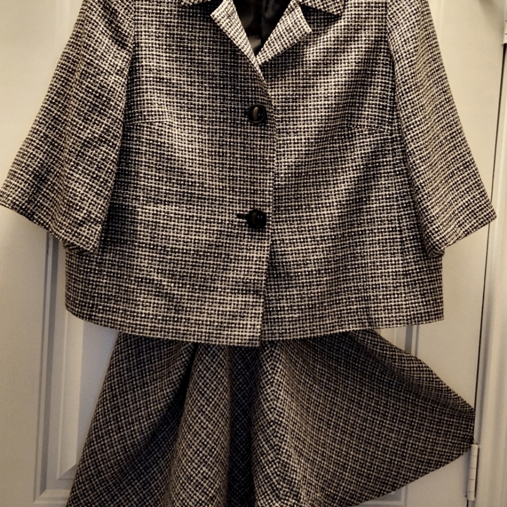 Business Cas Suit,Flare Mini Skirt!